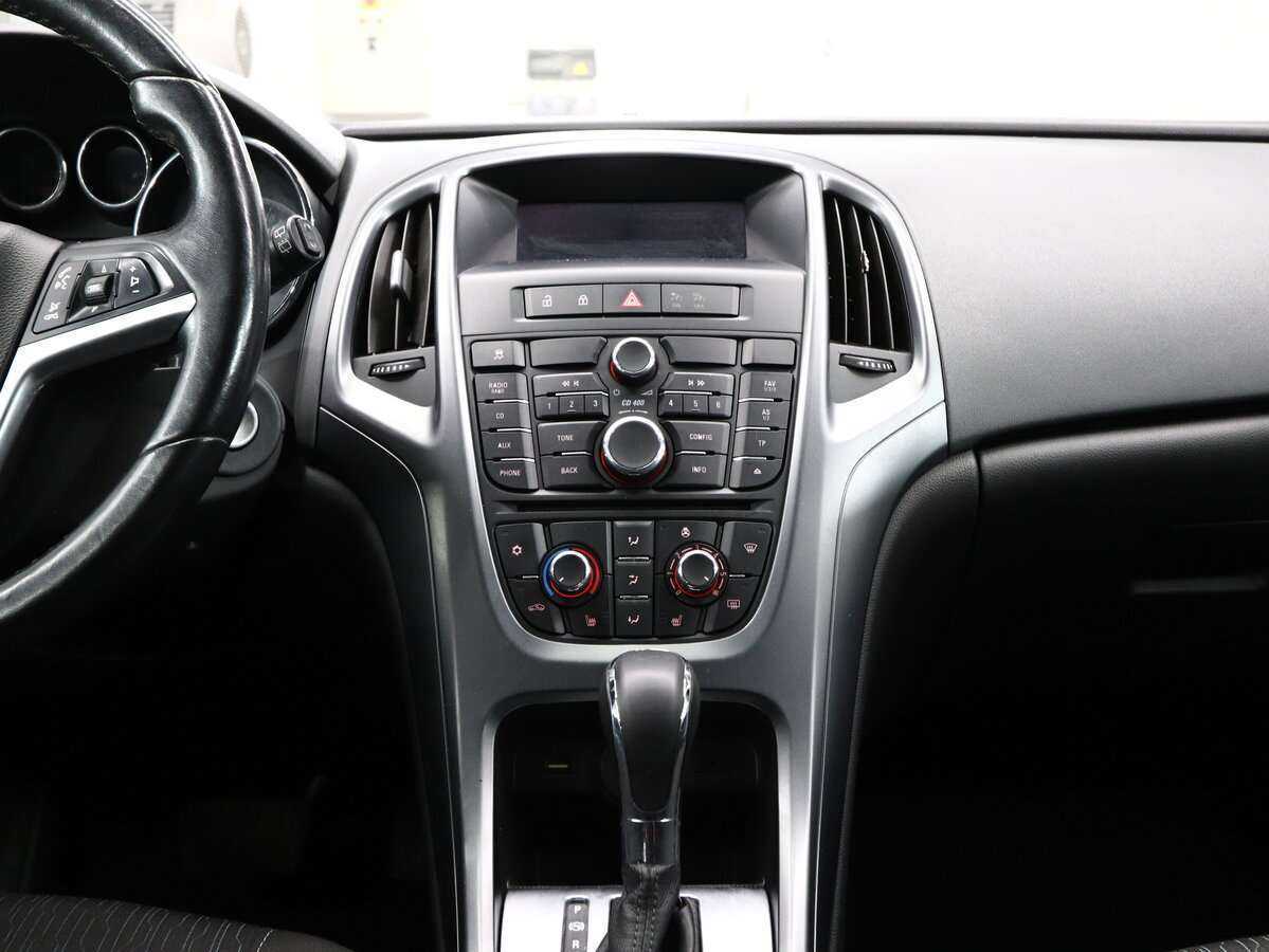 Opel Astra GTC, 2012 - Фото №15