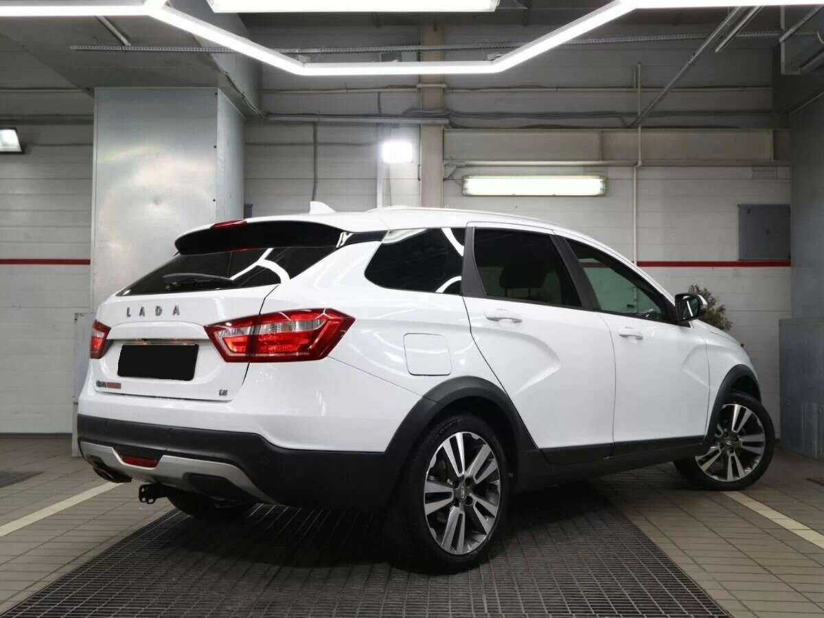 Lada (ВАЗ) Vesta SW, 2018 - Фото №2
