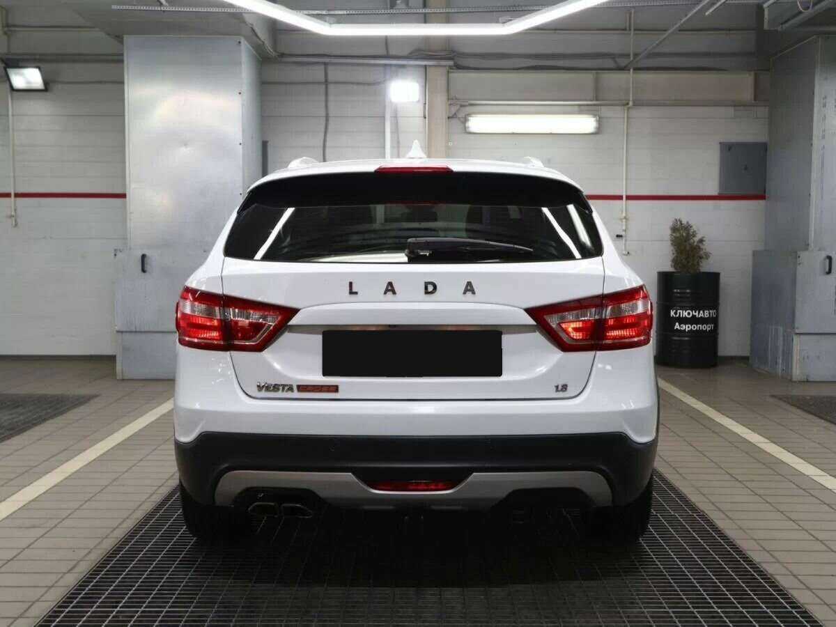 Lada (ВАЗ) Vesta SW, 2018 - Фото №3
