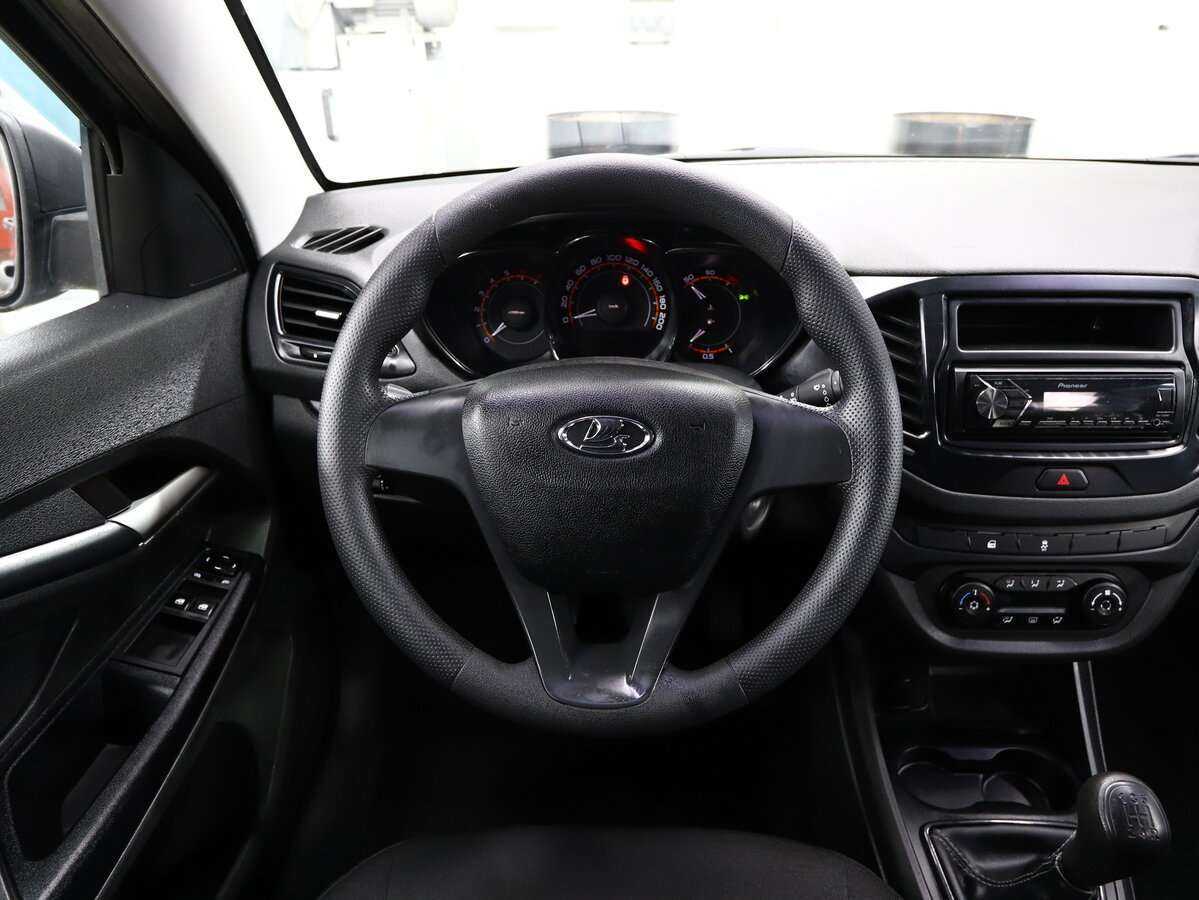 Lada (ВАЗ) Vesta, 2018 - Фото №10