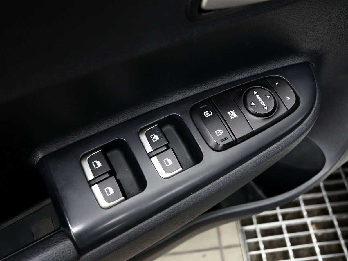 Kia Rio, 2019 - Фото №15