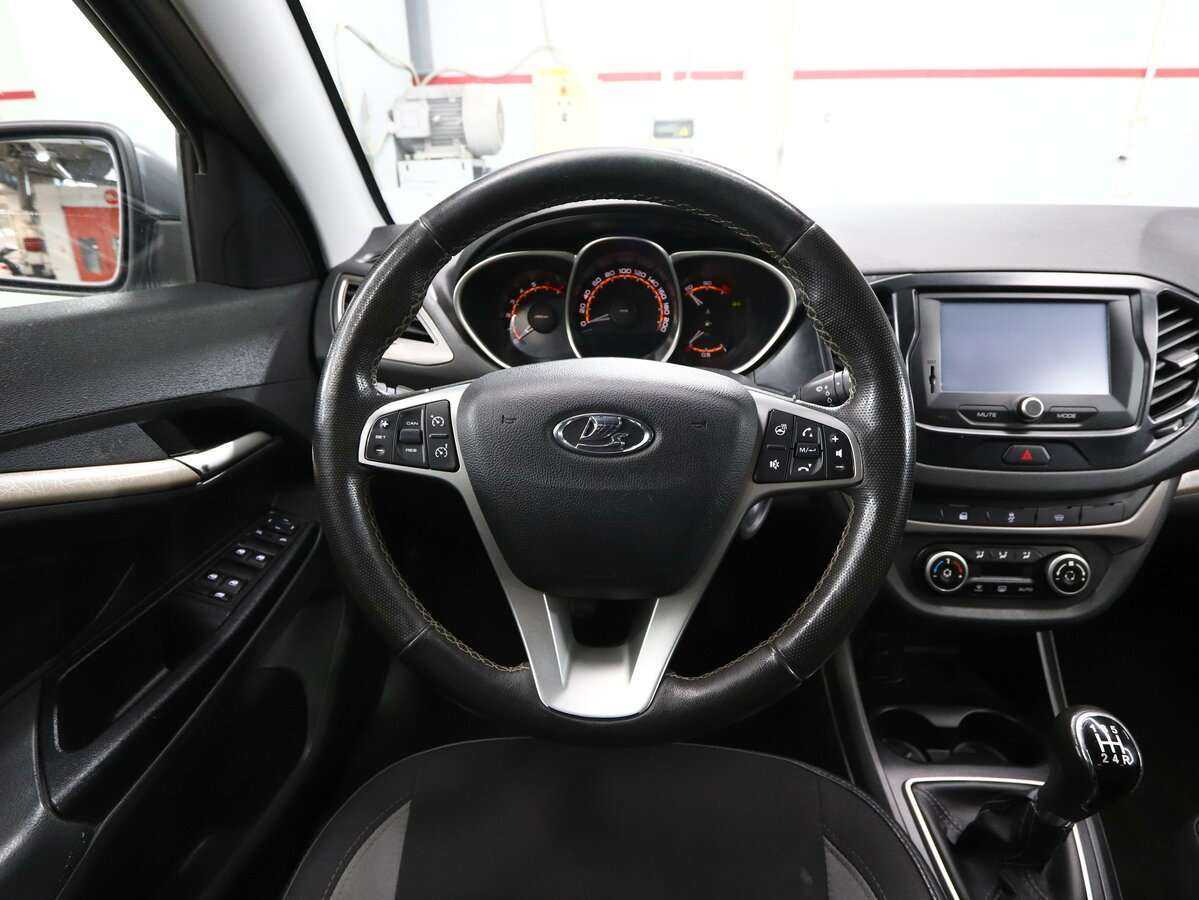 Lada (ВАЗ) Vesta SW, 2020 - Фото №10