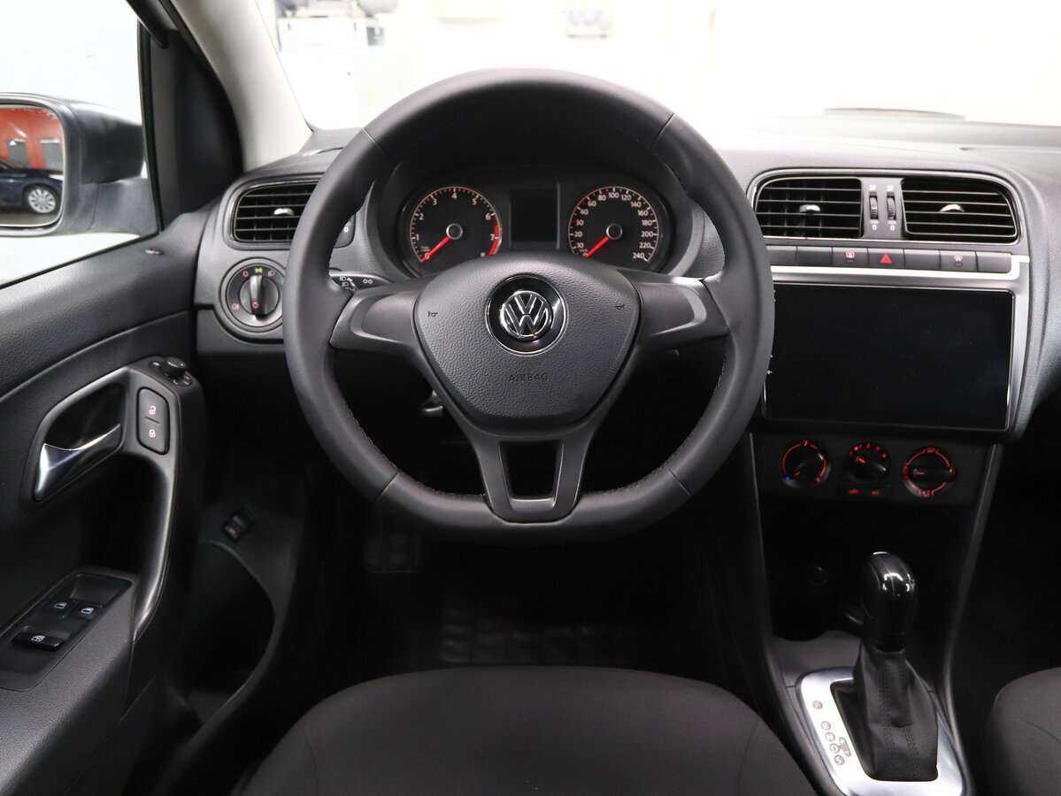 Volkswagen Polo, 2017 - Фото №10