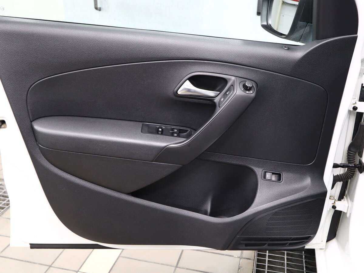 Volkswagen Polo, 2017 - Фото №13