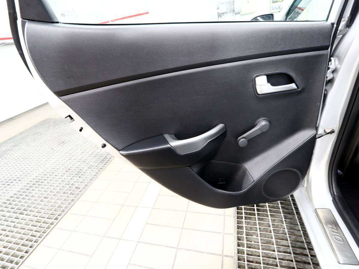 Kia Rio, 2016 - Фото №14