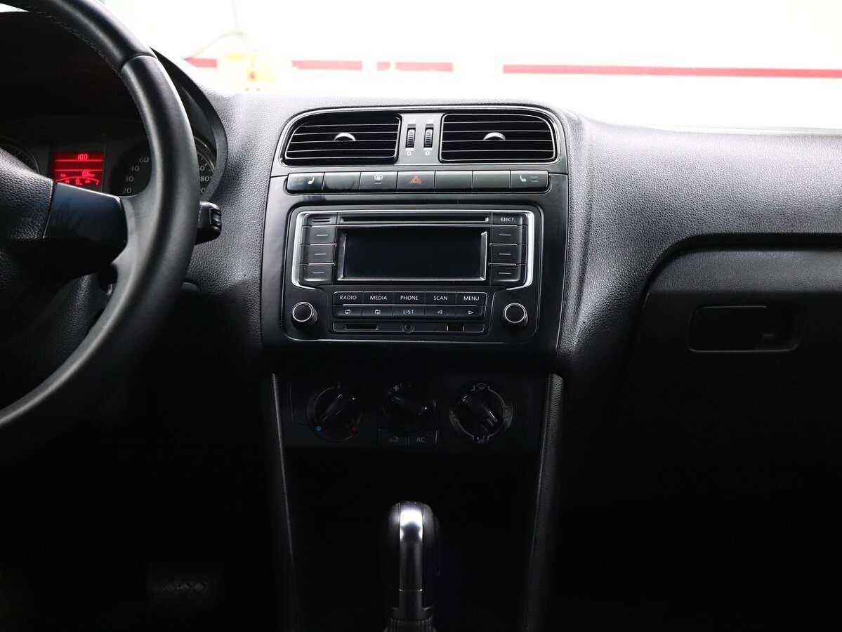 Volkswagen Polo, 2013 - Фото №9