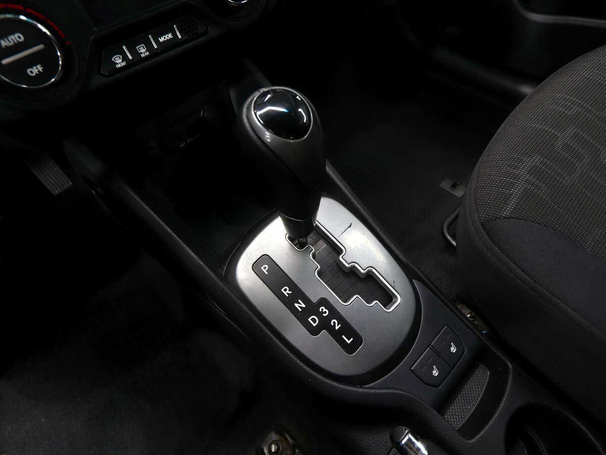 Kia Rio 4-speed, 2012 - Фото №15