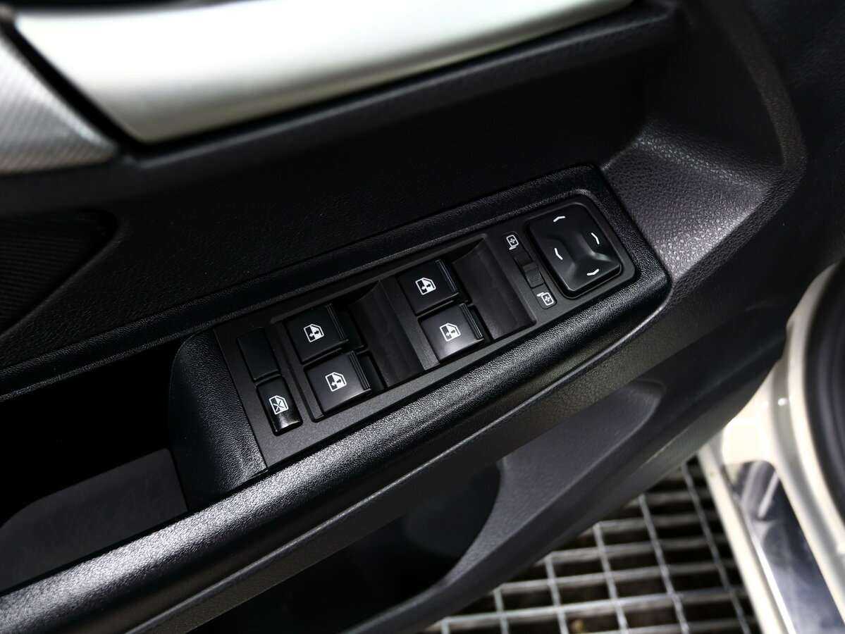 Lada (ВАЗ) Vesta SW, 2020 - Фото №15