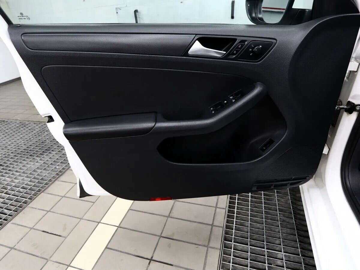 Volkswagen Jetta, 2013 - Фото №11