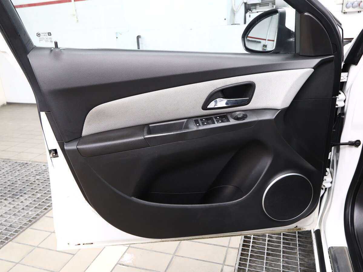 Chevrolet Cruze, 2012 - Фото №5