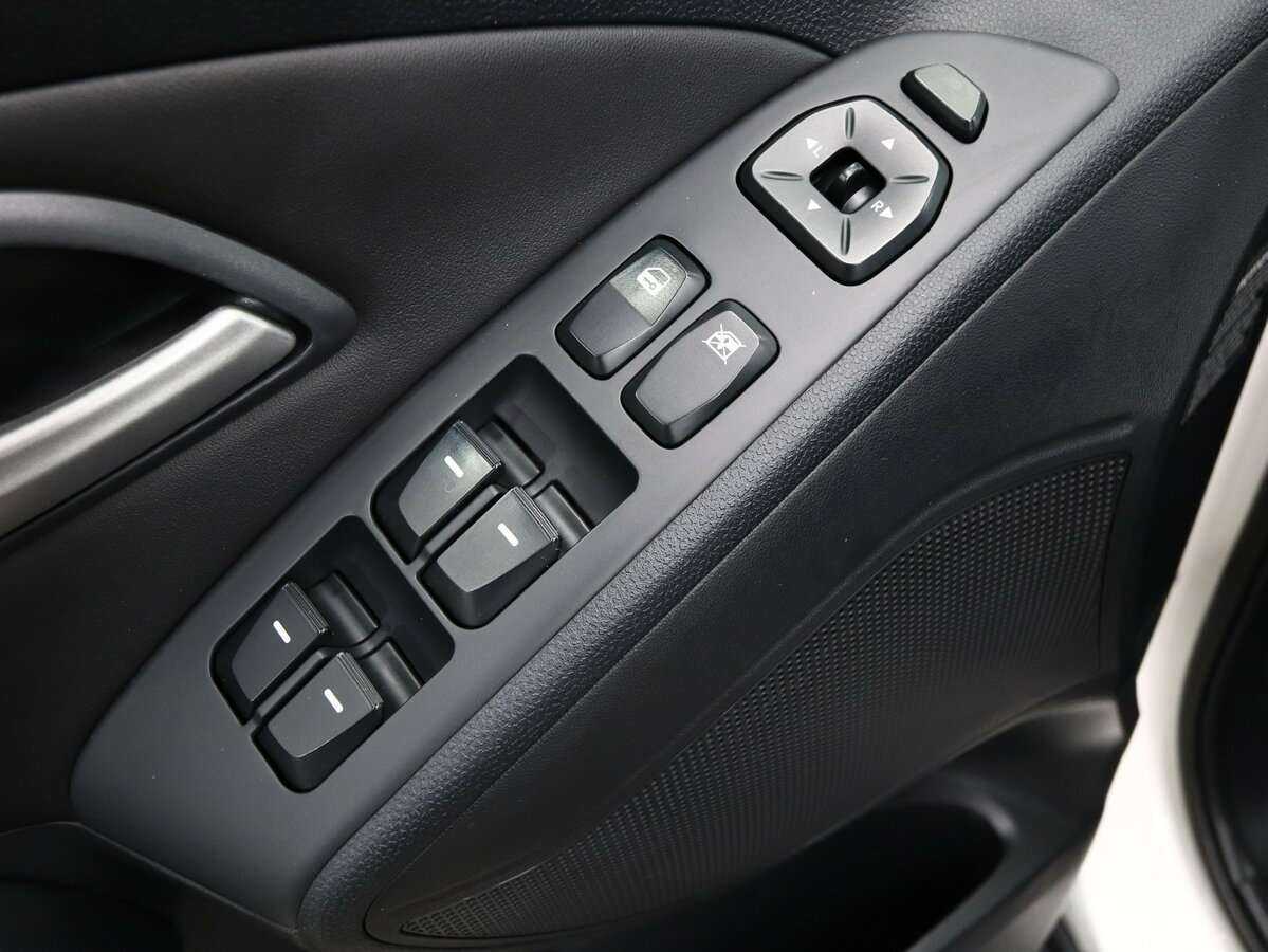 Hyundai ix35, 2012 - Фото №7