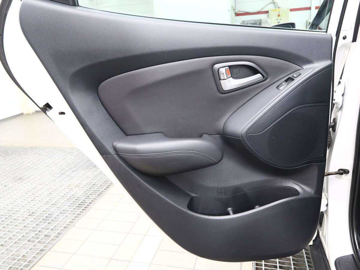 Hyundai ix35, 2012 - Фото №10