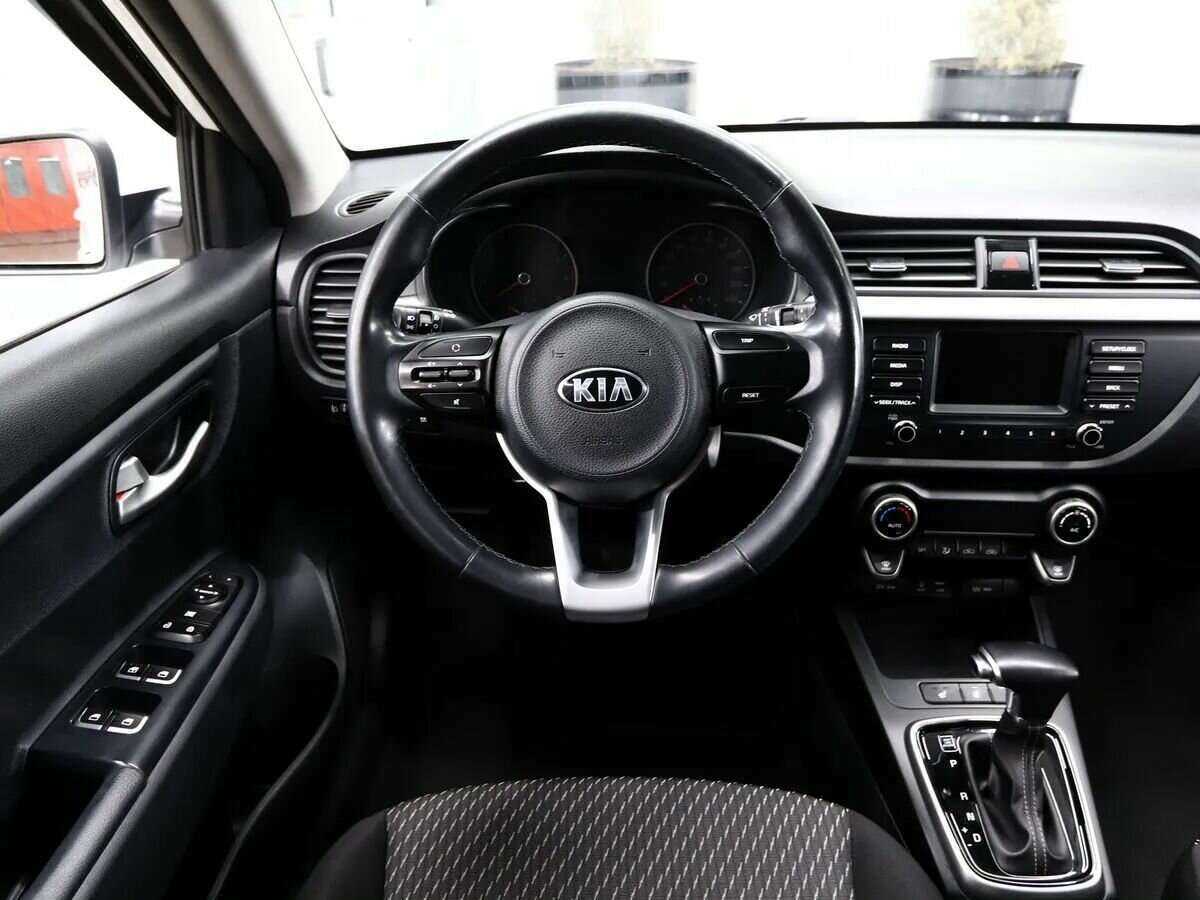 Kia Rio X-Line, 2018 - Фото №11