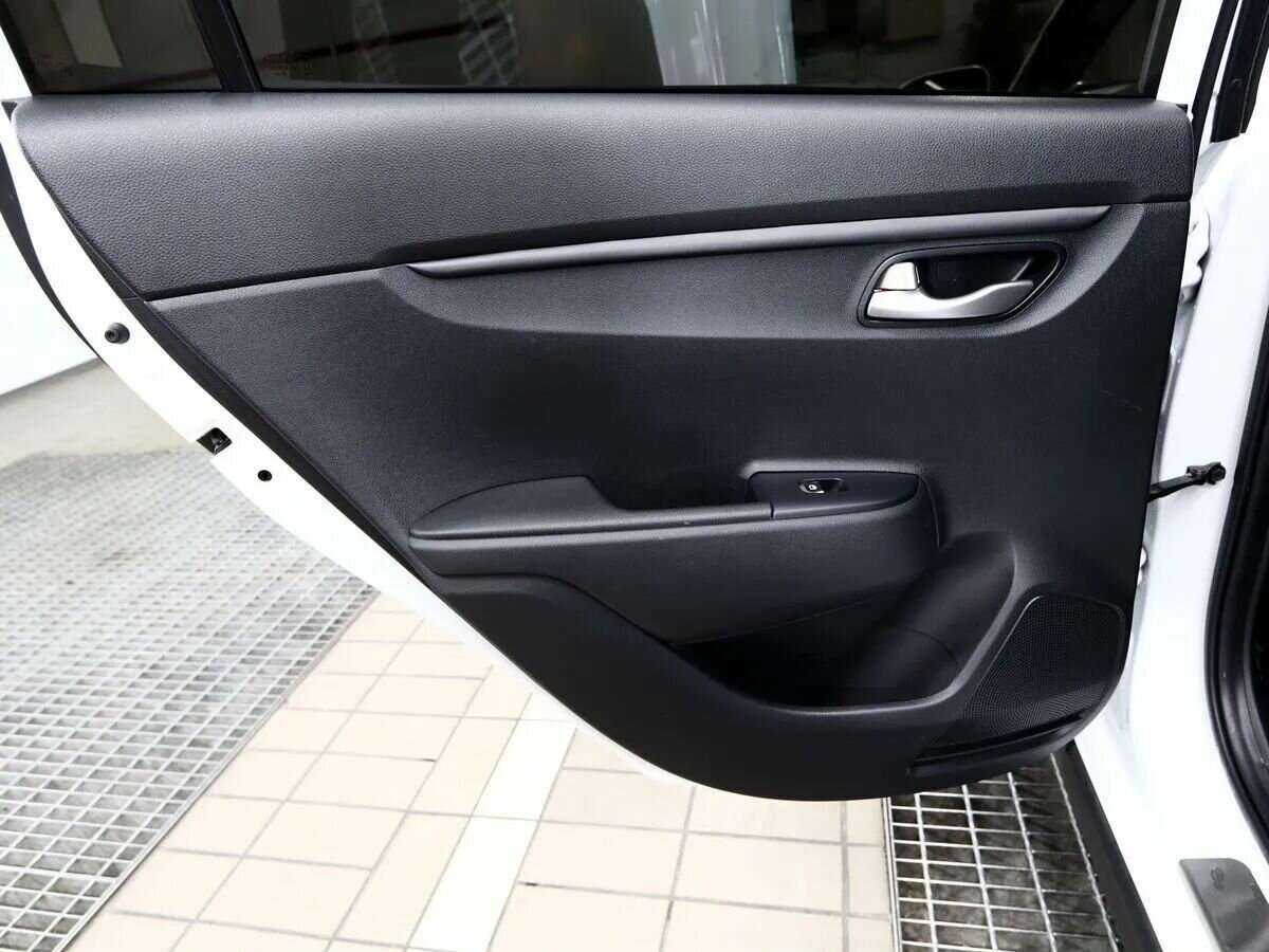 Kia Rio X-Line, 2018 - Фото №13