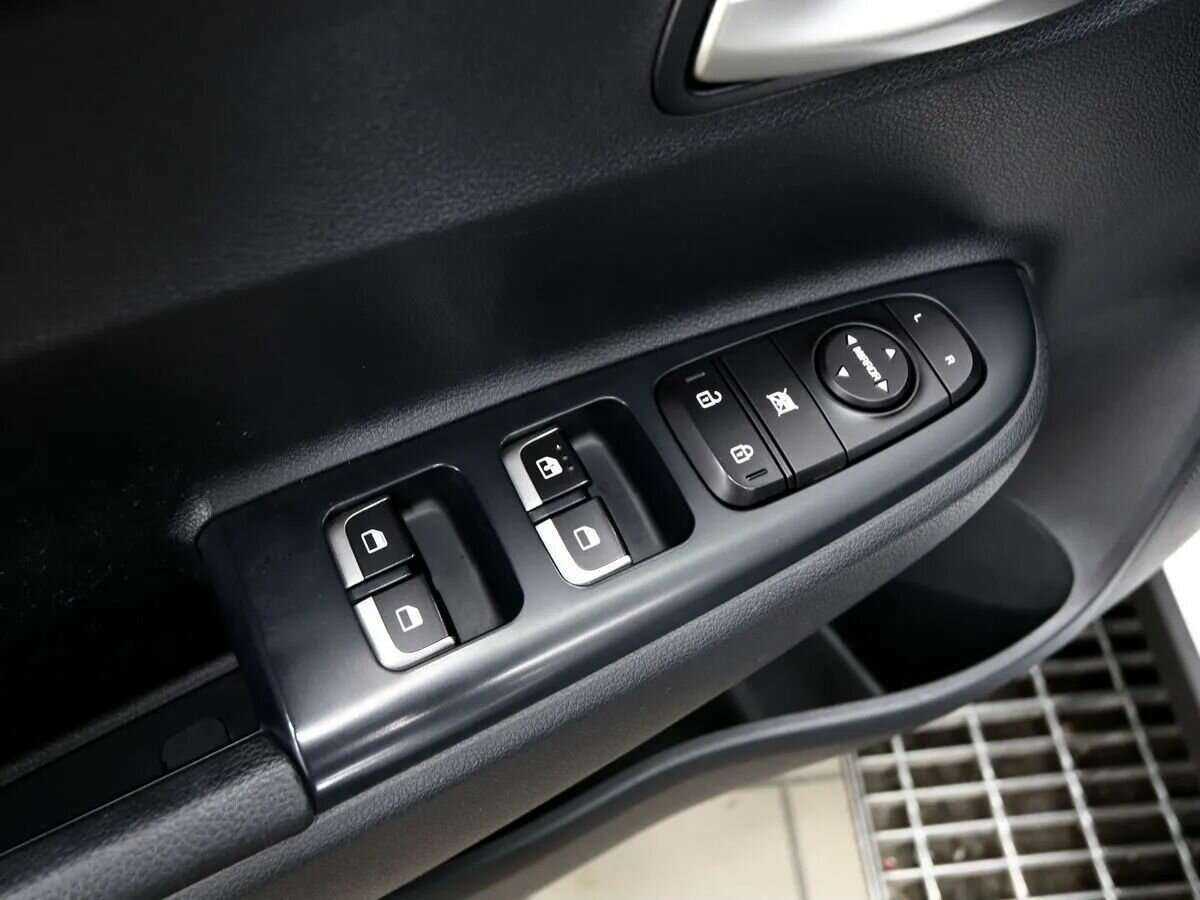 Kia Rio X-Line, 2018 - Фото №15