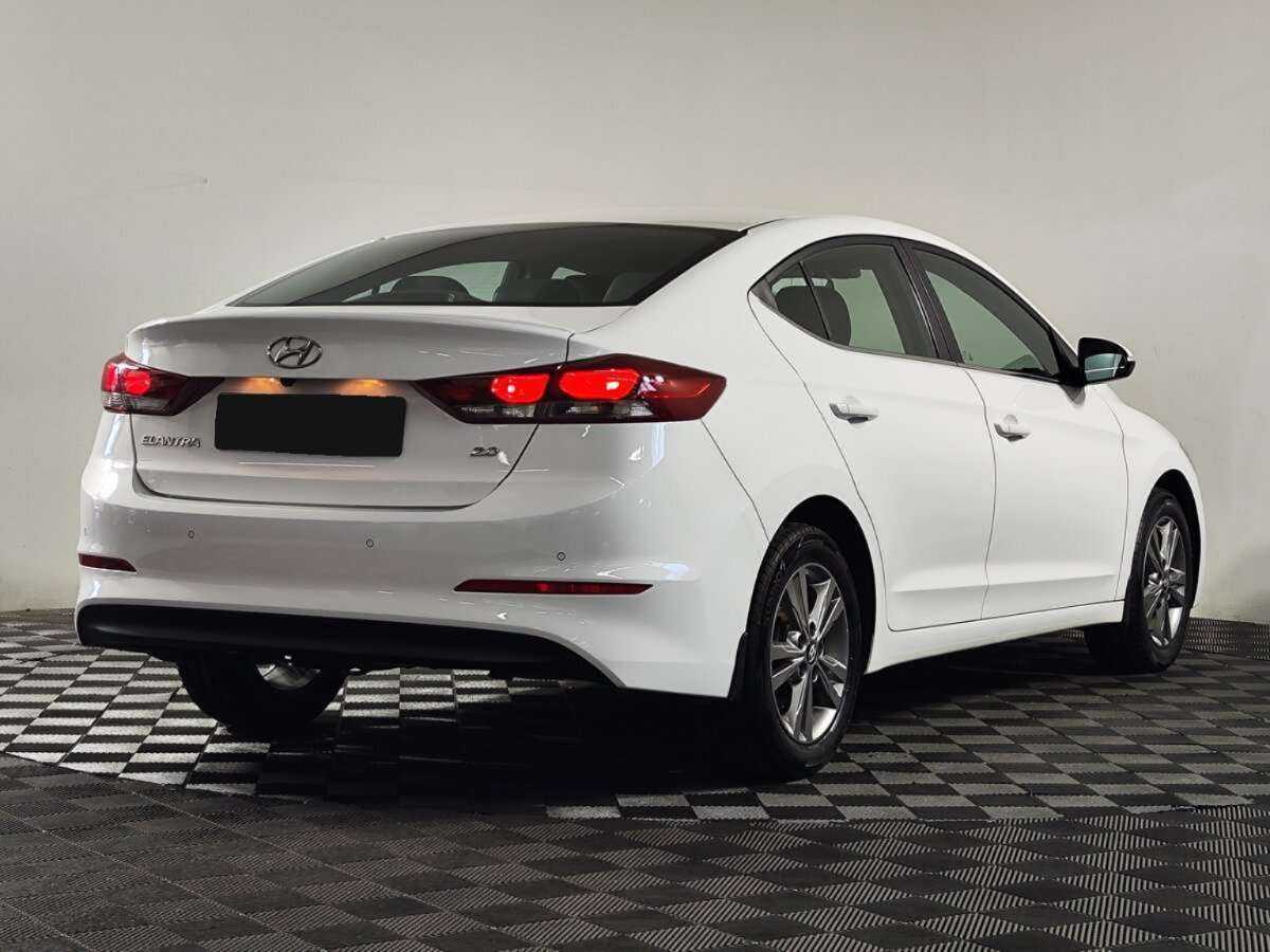 Hyundai Elantra, 2016 - Фото №2