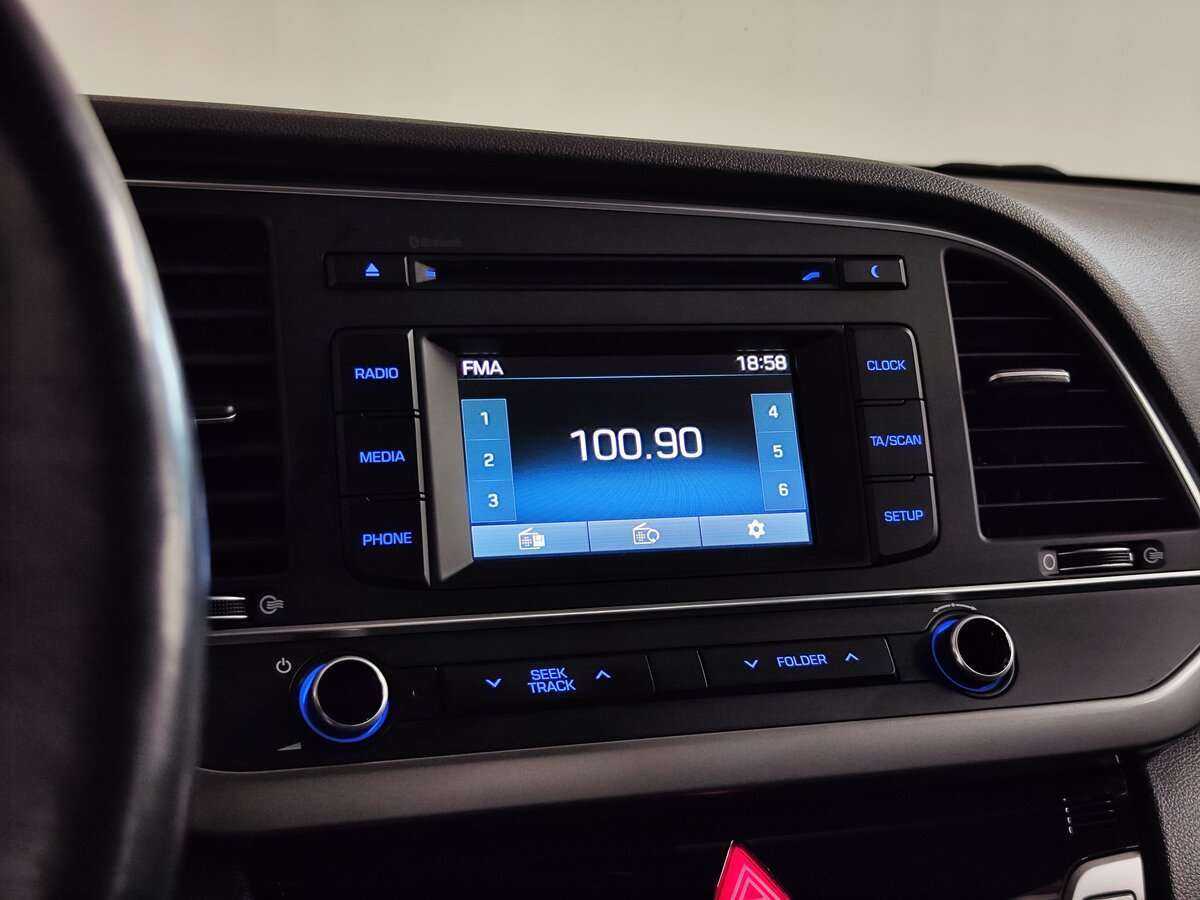 Hyundai Elantra, 2016 - Фото №12