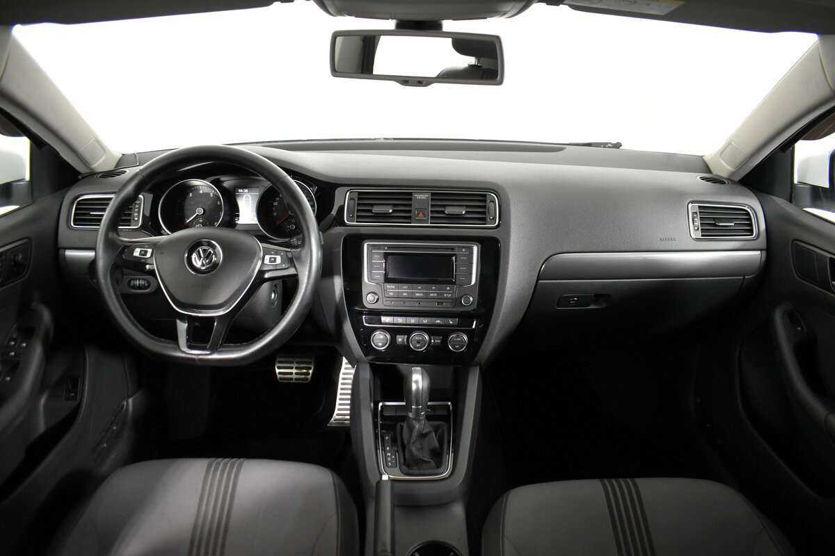 Volkswagen Jetta, 2016 - Фото №8