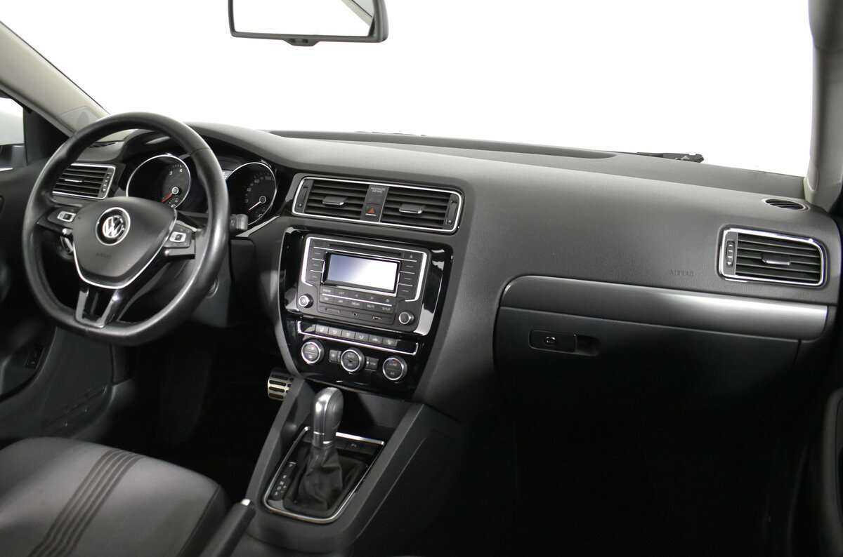 Volkswagen Jetta, 2016 - Фото №9
