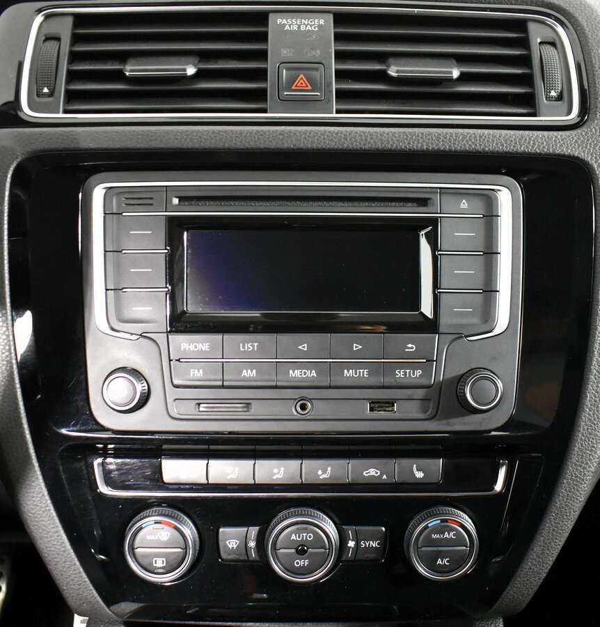 Volkswagen Jetta, 2016 - Фото №10