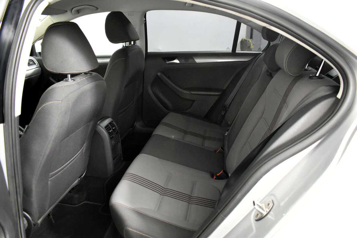 Volkswagen Jetta, 2016 - Фото №13