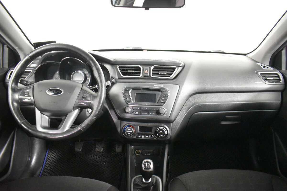 Kia Rio 5-speed, 2013 - Фото №9