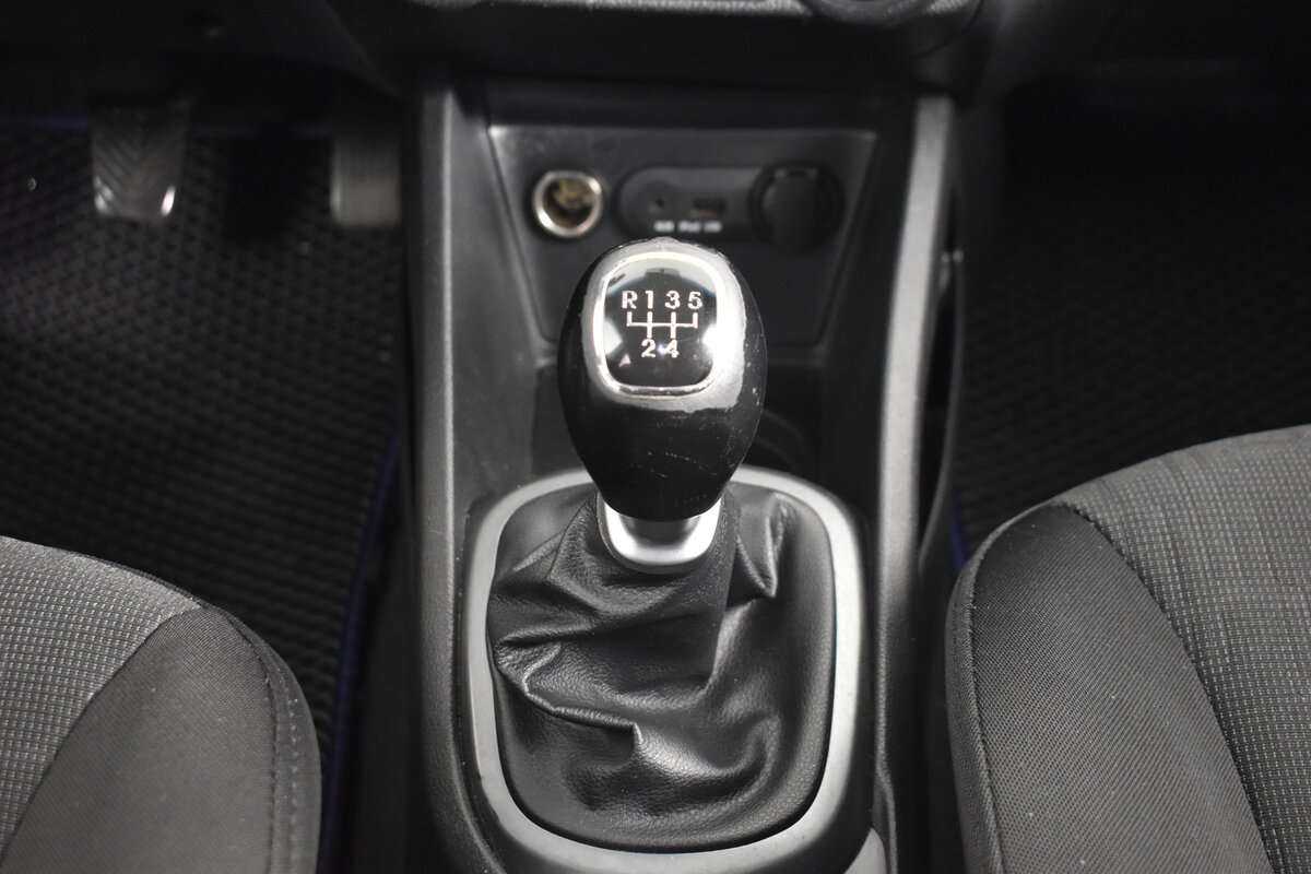 Kia Rio 5-speed, 2013 - Фото №11