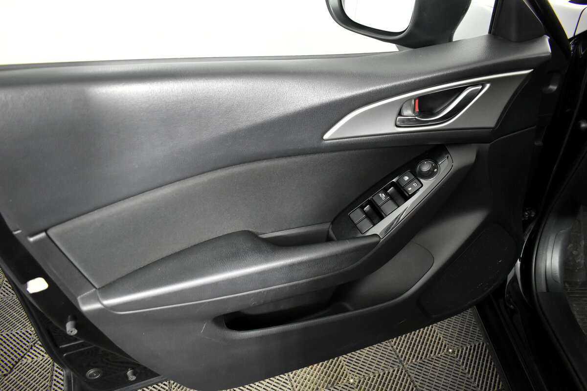 Mazda 3, 2017 - Фото №16