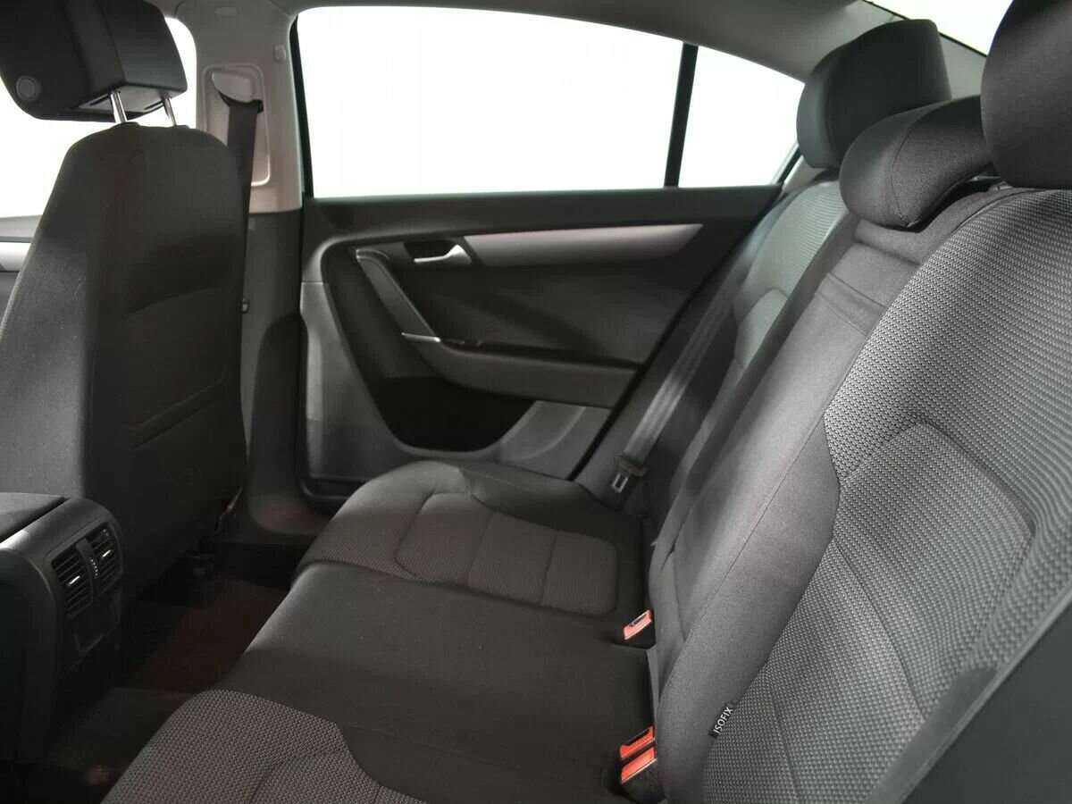 Volkswagen Passat, 2014 - Фото №9