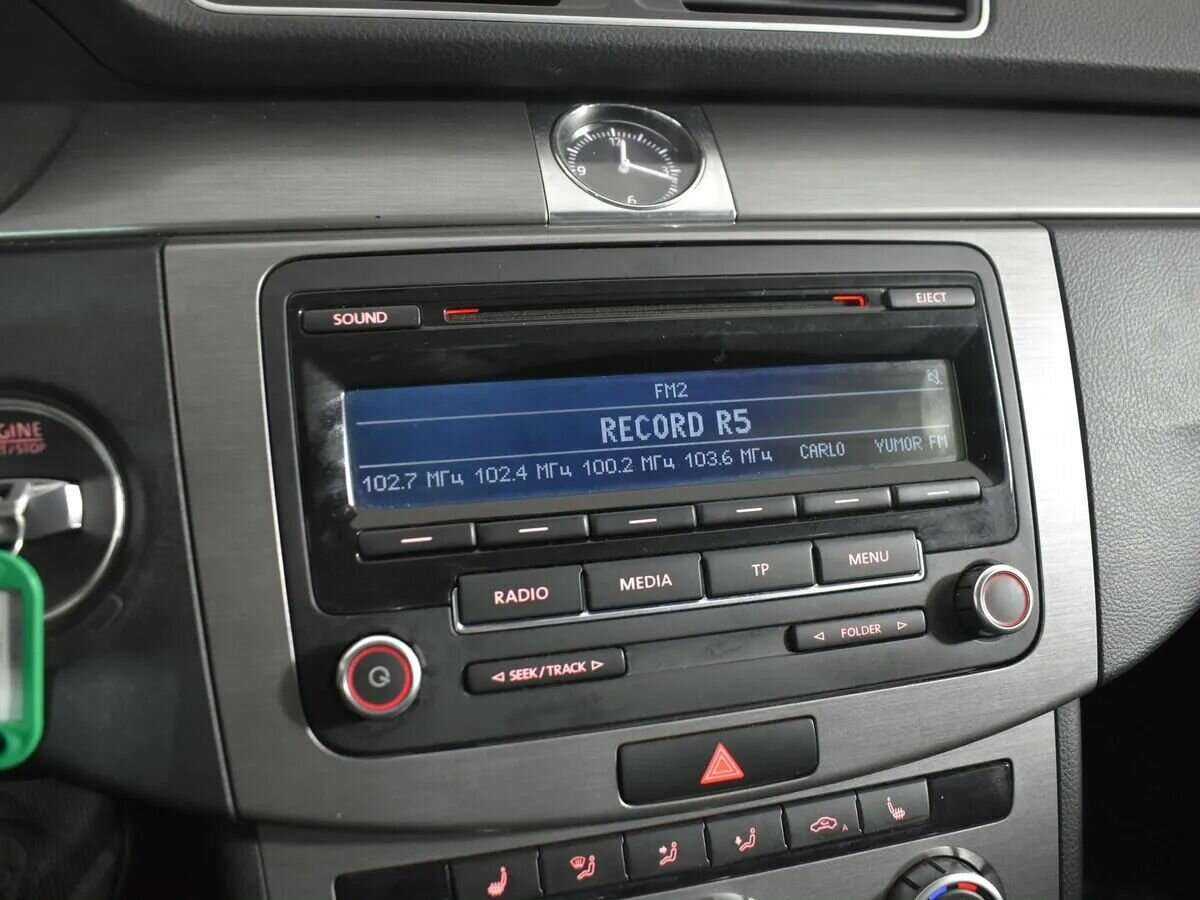 Volkswagen Passat, 2014 - Фото №18