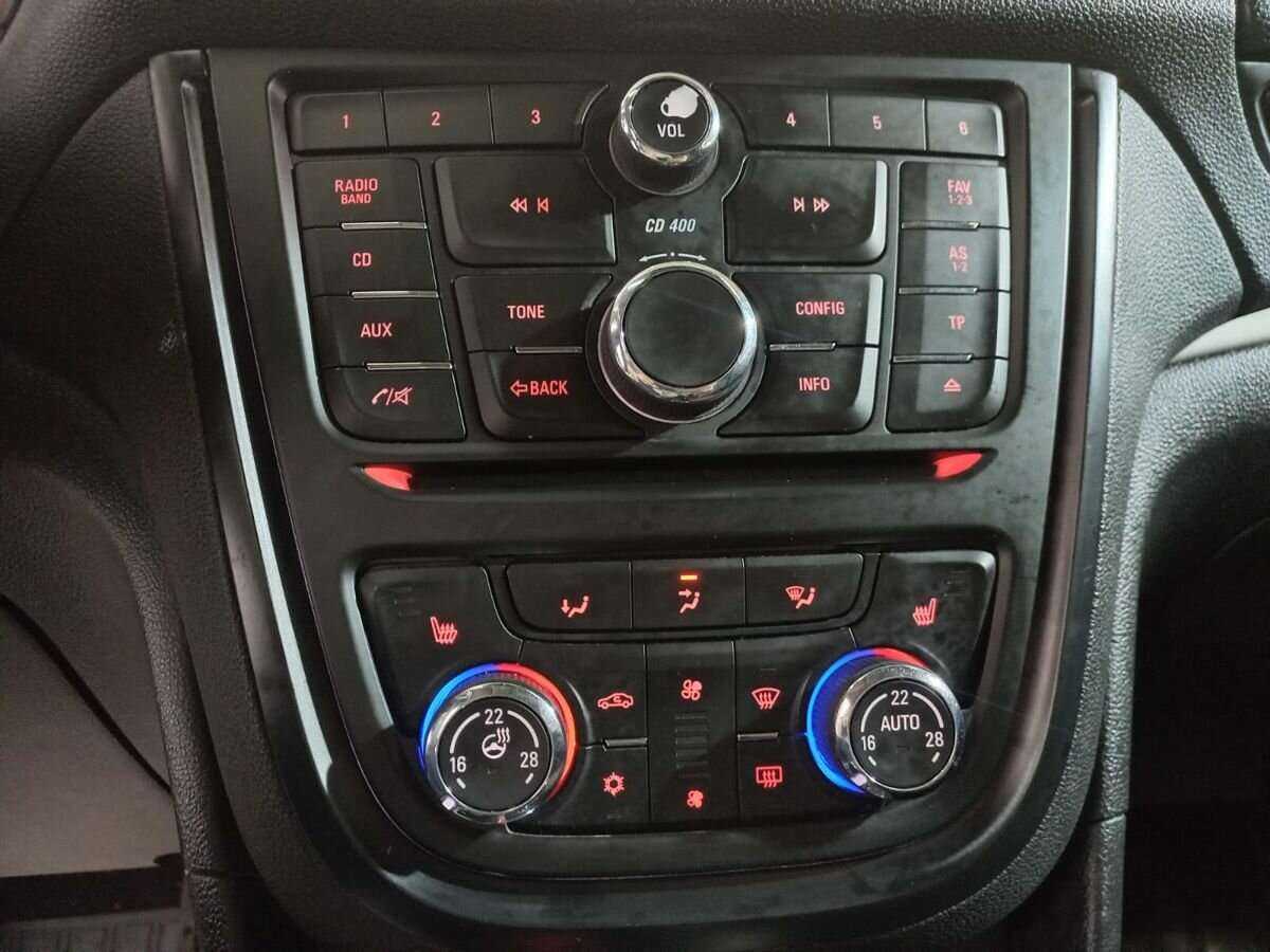 Opel Mokka, 2013 - Фото №13