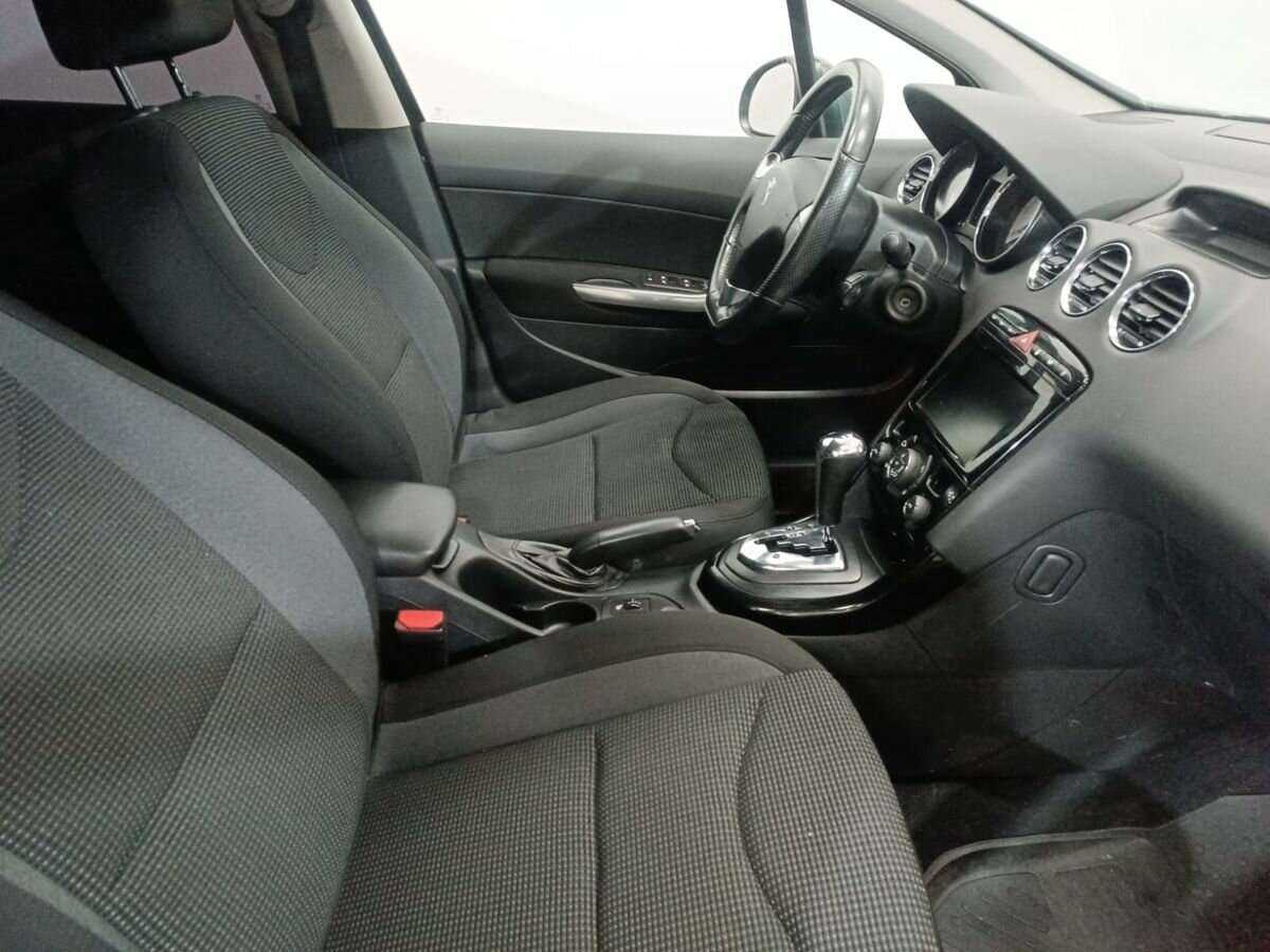 Peugeot 408, 2018 - Фото №9