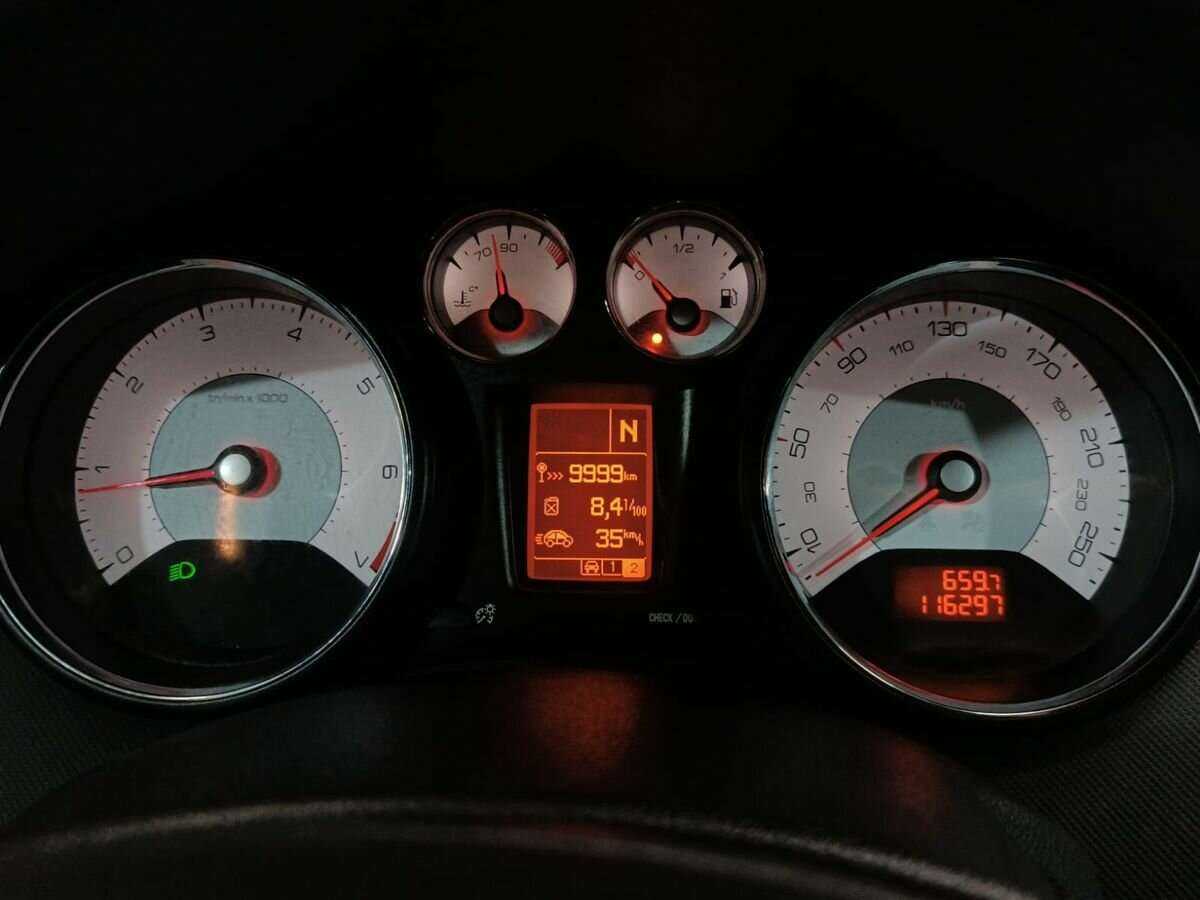 Peugeot 408, 2018 - Фото №11