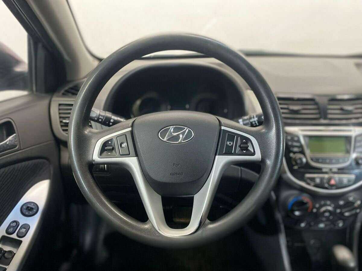 Hyundai Solaris, 2012 - Фото №11
