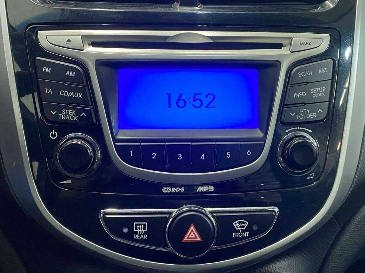 Hyundai Solaris, 2012 - Фото №13