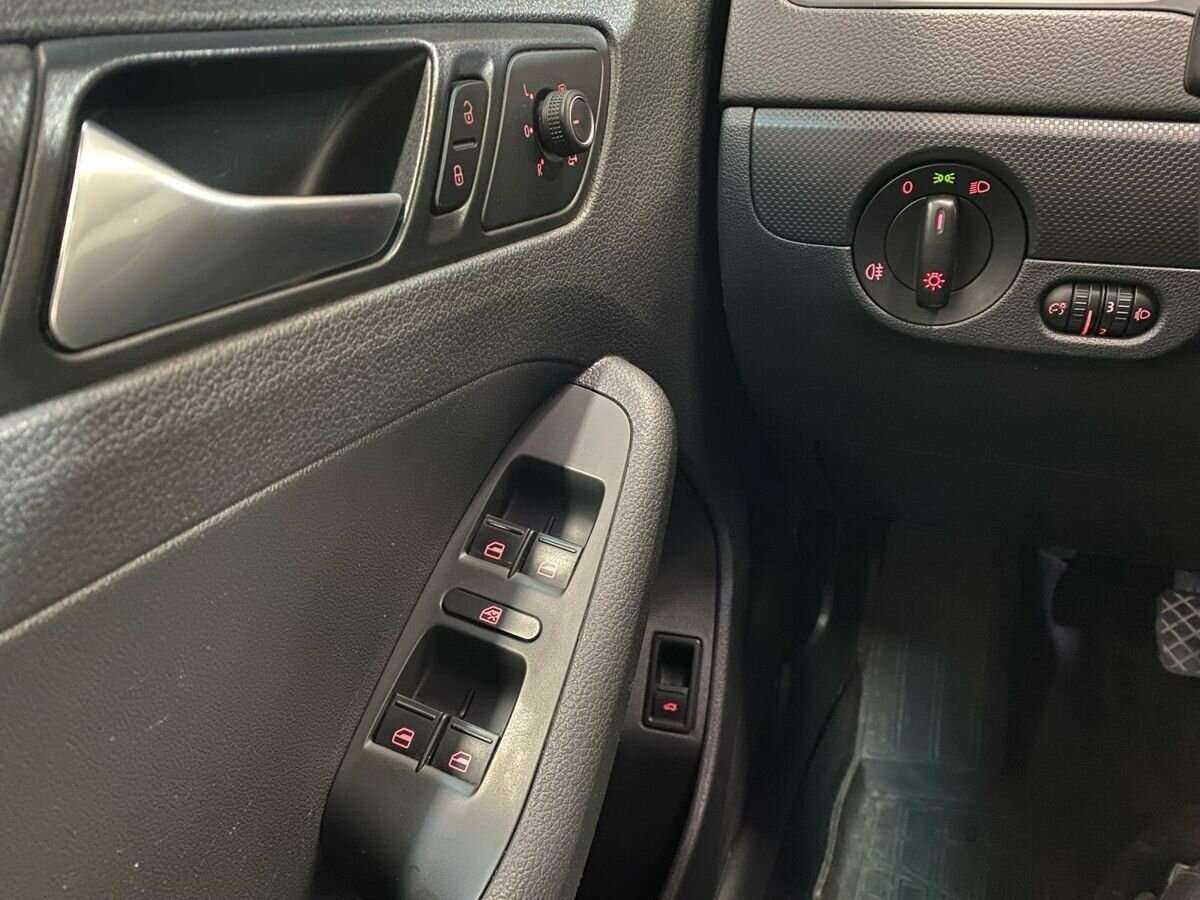 Volkswagen Jetta, 2014 - Фото №13