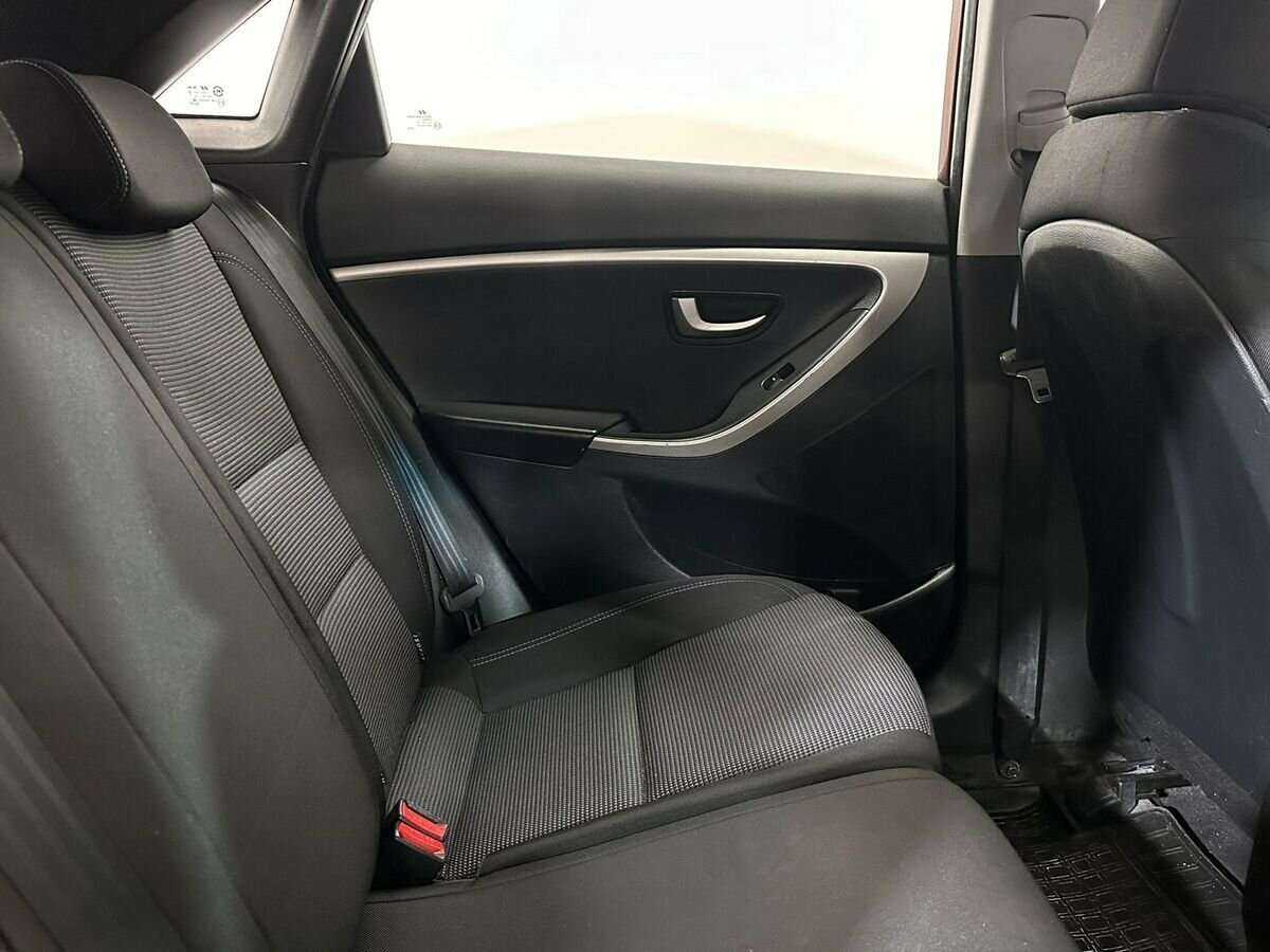 Hyundai i30, 2012 - Фото №10