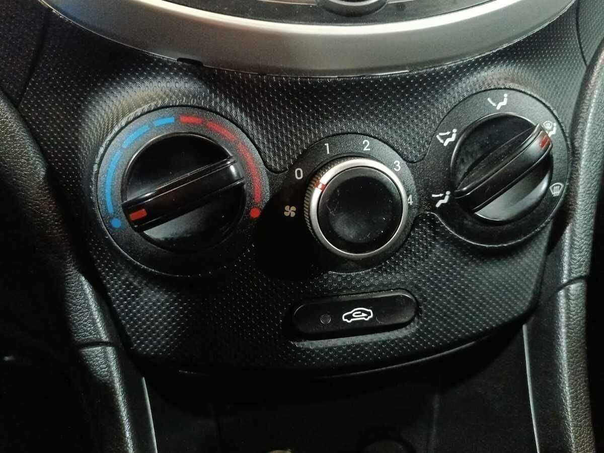 Hyundai Solaris, 2016 - Фото №12