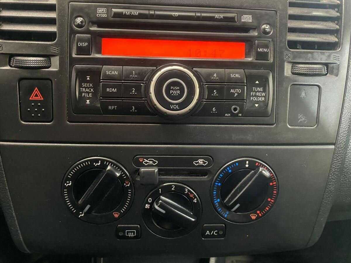 Nissan Tiida, 2013 - Фото №12