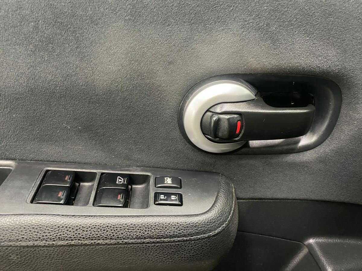 Nissan Tiida, 2013 - Фото №15