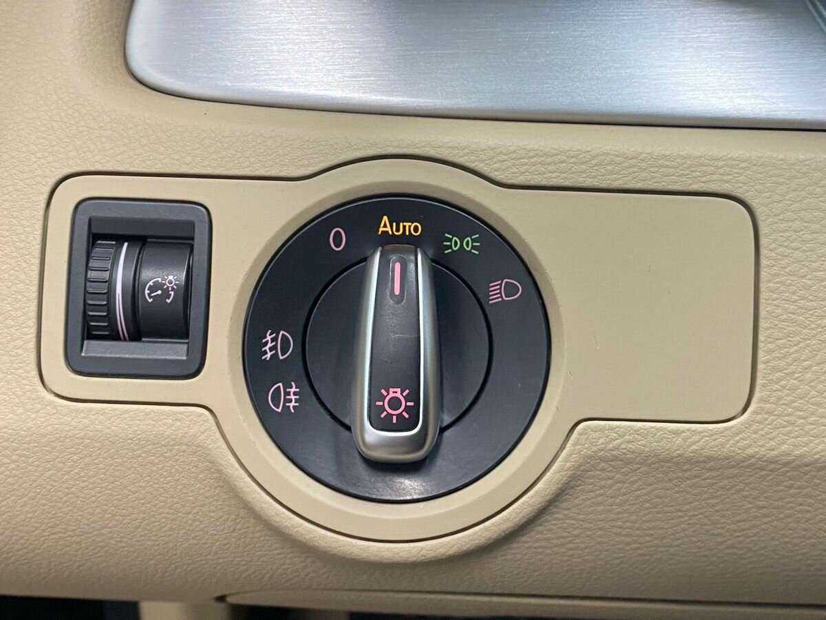 Volkswagen Passat, 2012 - Фото №16