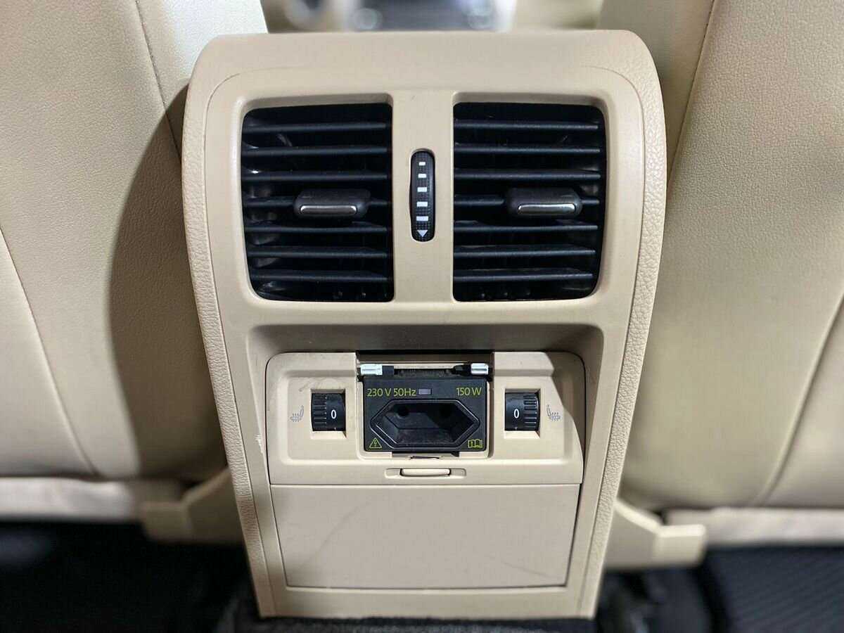 Volkswagen Passat, 2012 - Фото №17