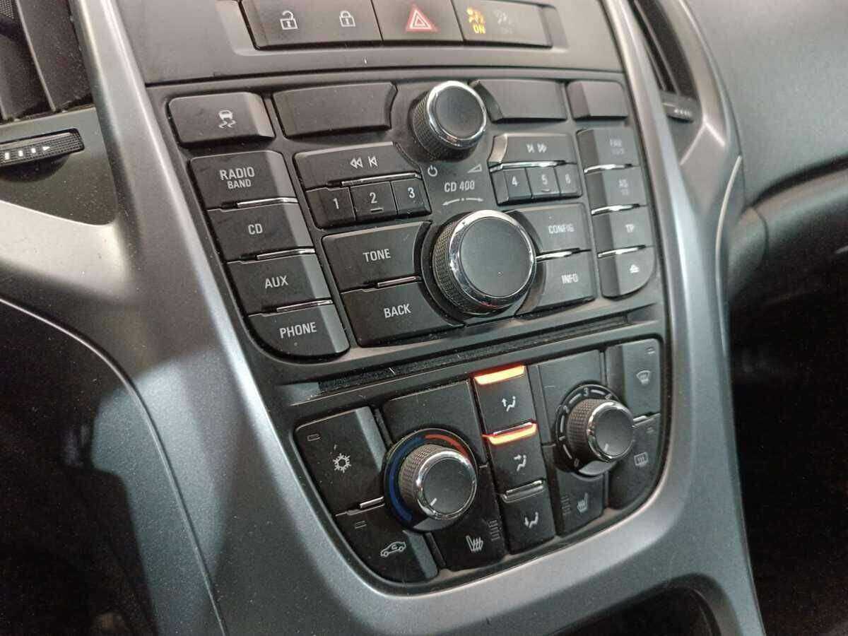 Opel Astra GTC, 2013 - Фото №13