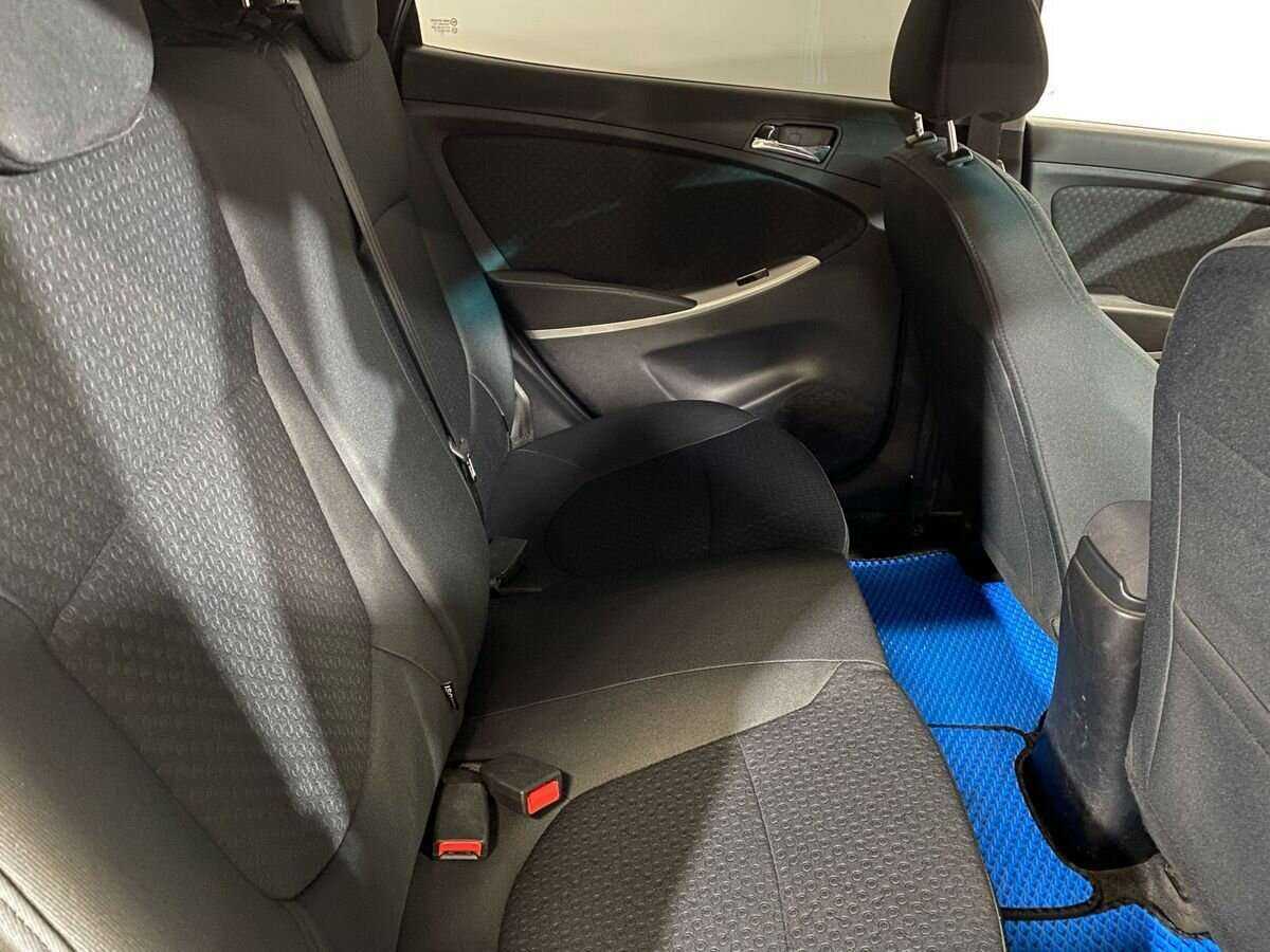 Hyundai Solaris, 2012 - Фото №10