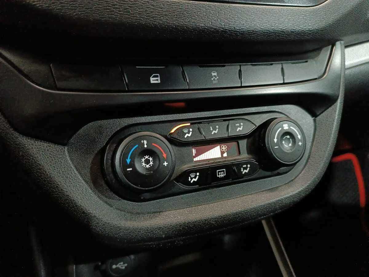 Lada (ВАЗ) Vesta, 2019 - Фото №13