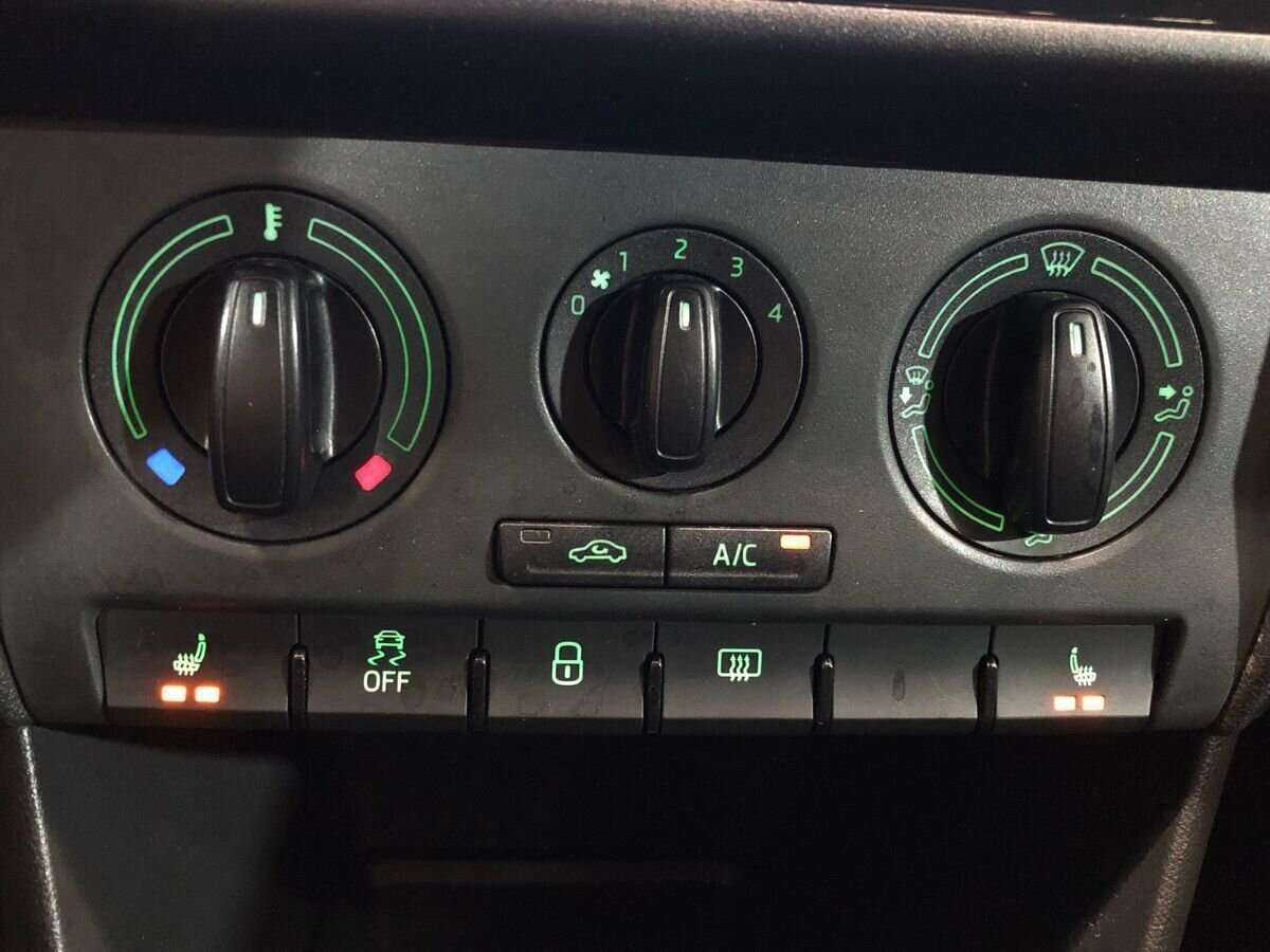 Skoda Rapid, 2015 - Фото №12