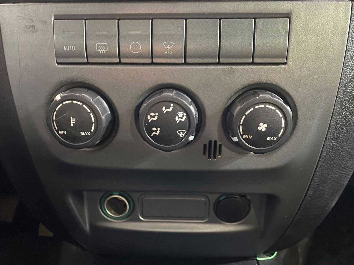 УАЗ Patriot, 2016 - Фото №12