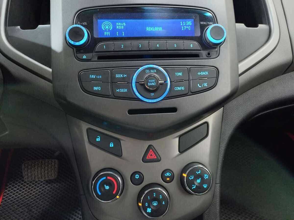 Chevrolet Aveo, 2013 - Фото №11