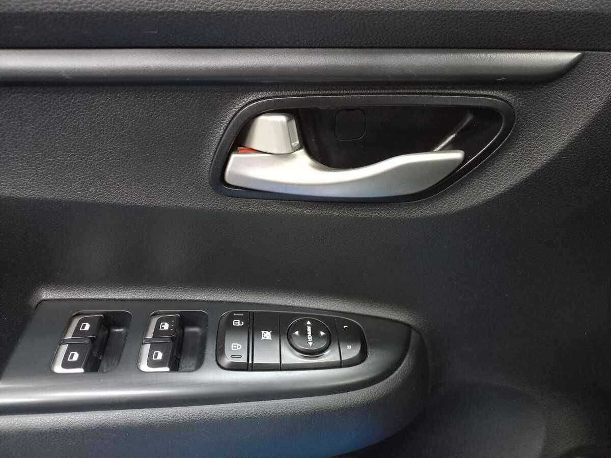 Kia Rio X-Line, 2018 - Фото №16