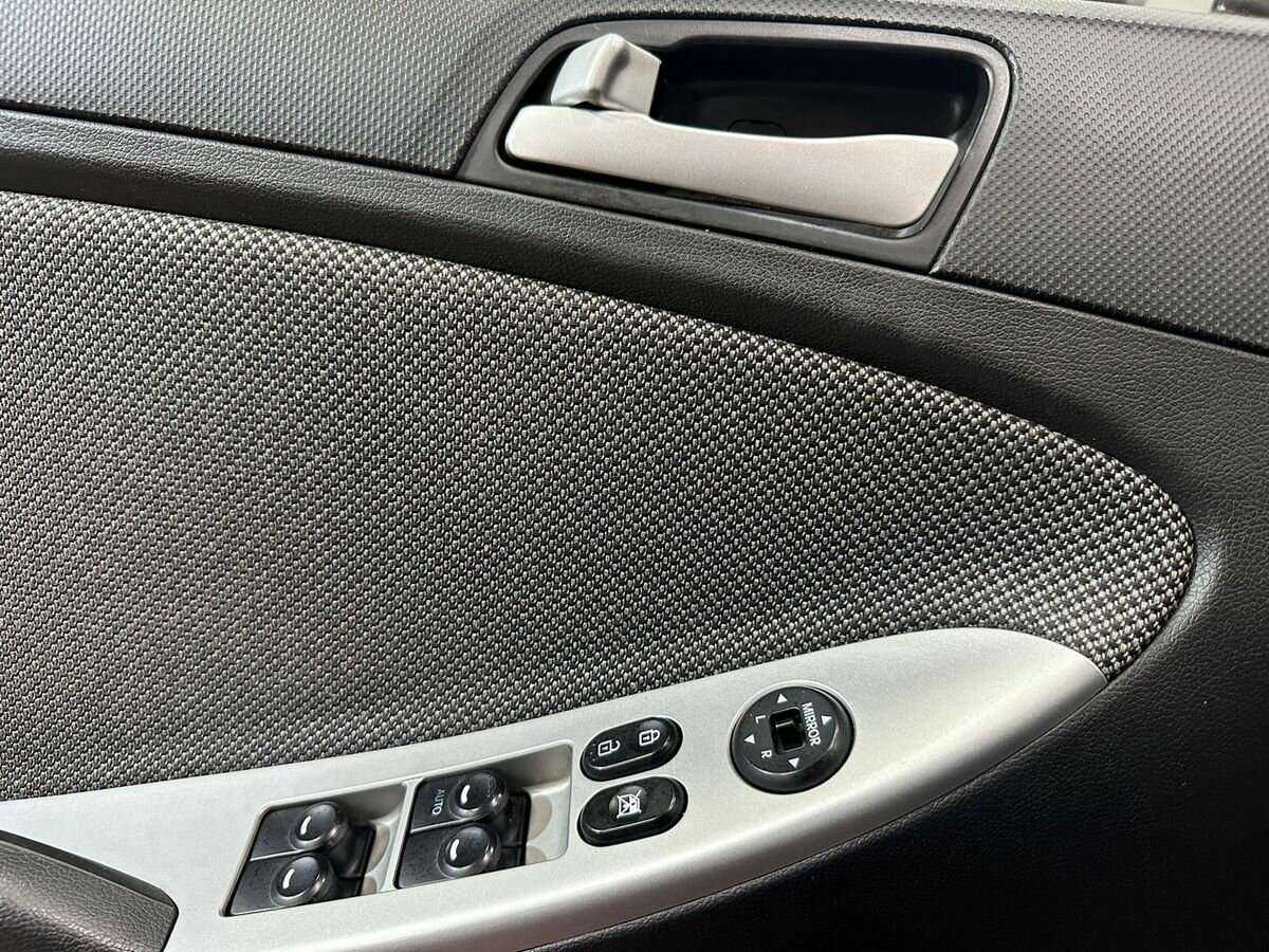 Hyundai Solaris, 2013 - Фото №13